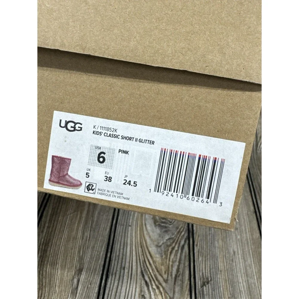 New Ugg Pink Classic Sparkle Boots Children's Size 6